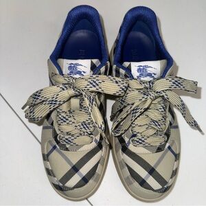 NEW YEAR BLOWOUT Burberry Terrace Check Sneaker - Women's 37 (7)